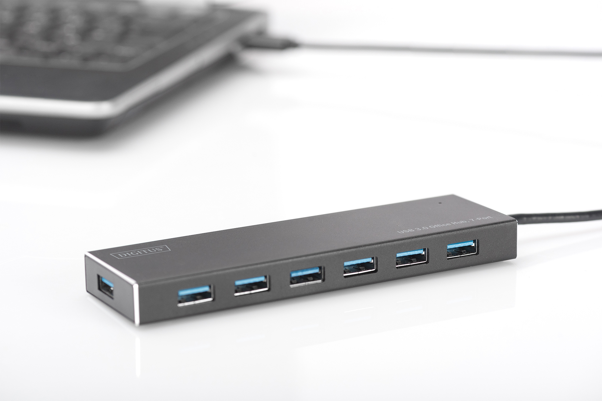 DIGITUS DA-70241-1 USB 3.0 Hub, 7-port Inkl. 5V/3,5A Netzteil, Aluminium Gehäuse