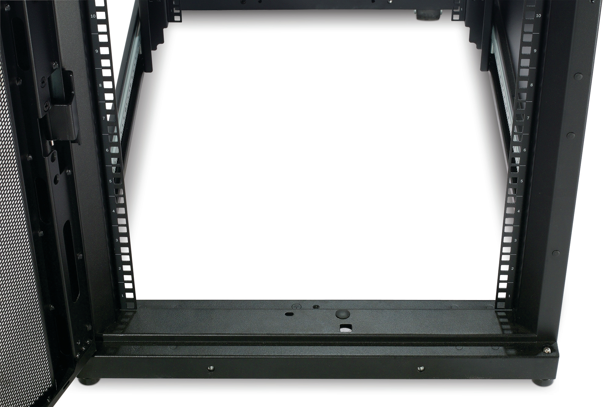 APC AR3100 - NetShelter SX 42U Server Rack Enclosure 600mm x 1070mm w/ Sides Black
