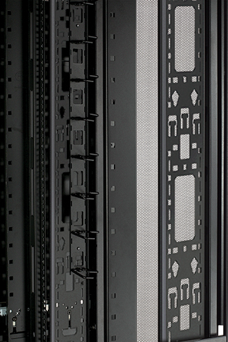 APC AR3100SP - NetShelter SX 42U 600mm Wide x 1070mm Deep Enclosure mit Sides Black -2000 lbs. Shock Packaging