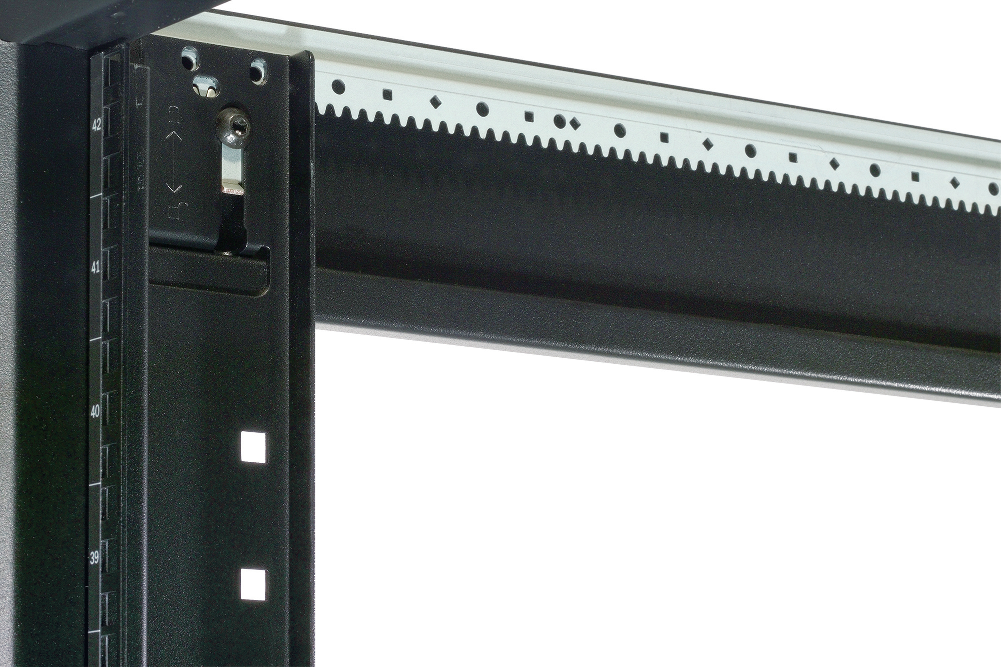 APC AR3100 - NetShelter SX 42U Server Rack Enclosure 600mm x 1070mm w/ Sides Black