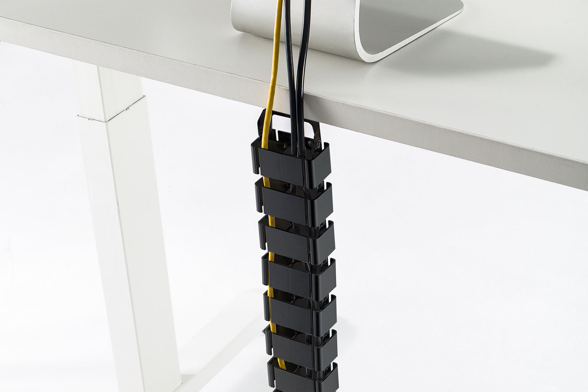 DIGITUS DA-90505 Flexible Kabelführung mit anpassbarer Länge