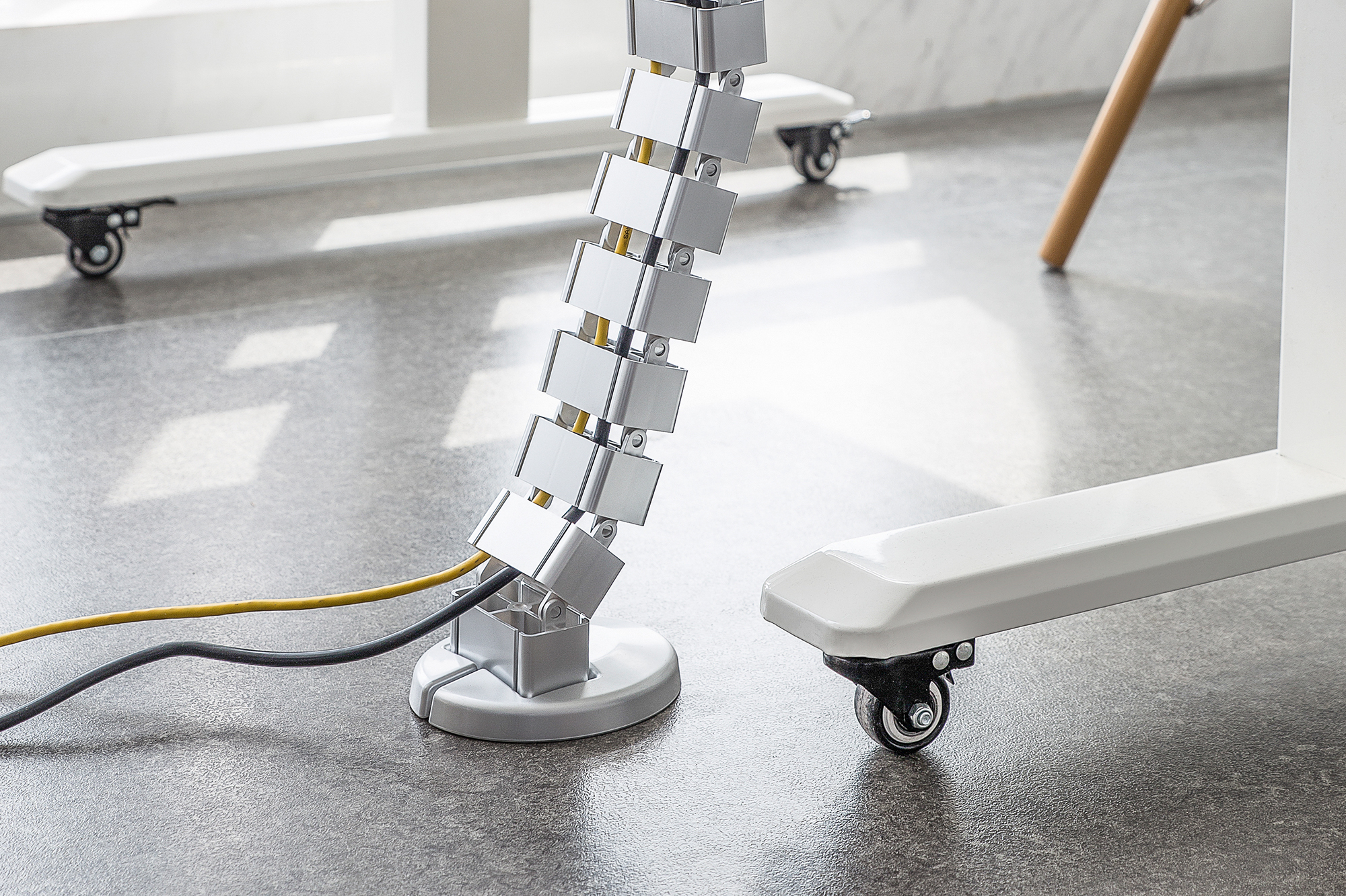 DIGITUS DA-90506 Flexible Kabelführung mit anpassbarer Länge