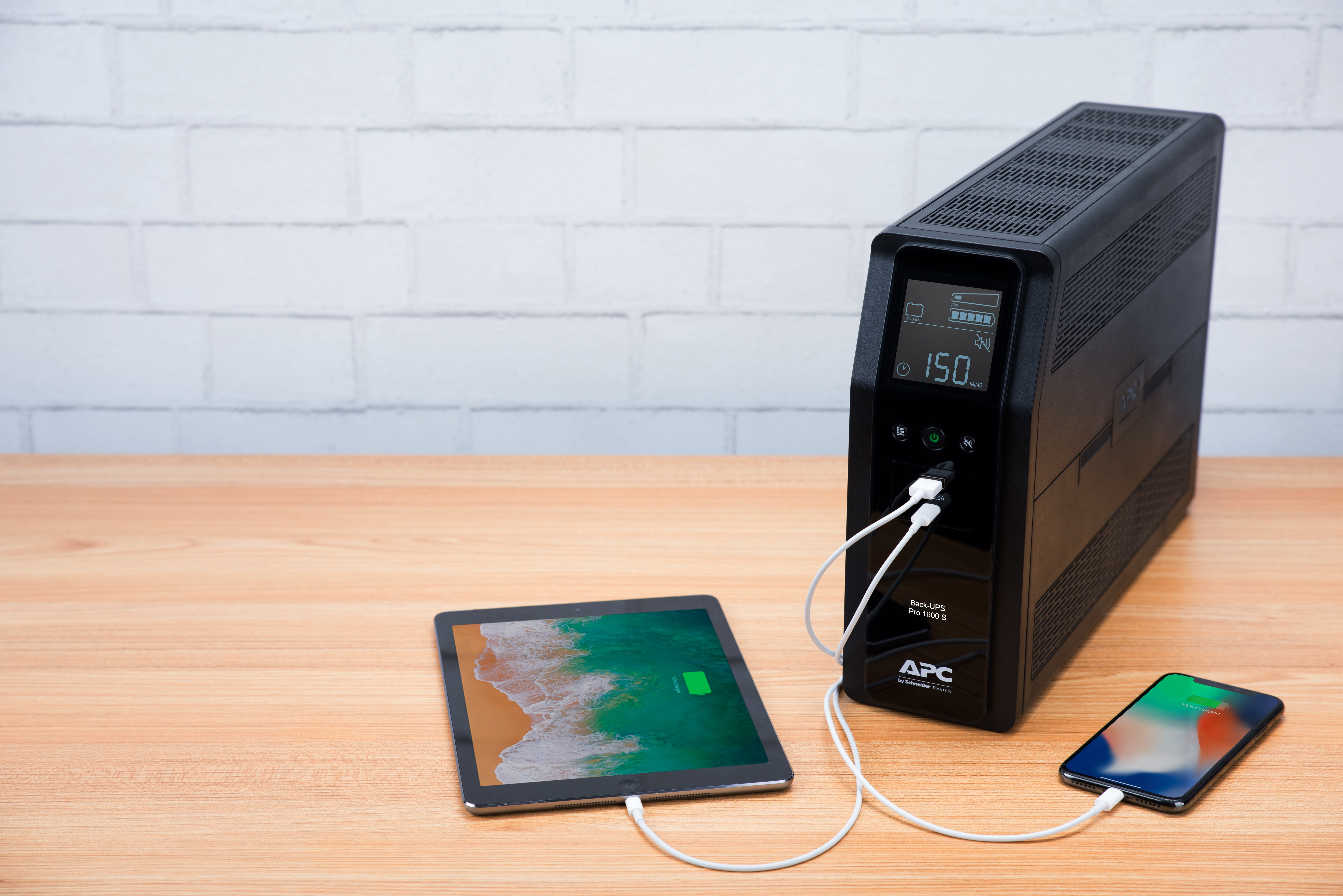 APC BR1600SI - Back UPS Pro BR 1600VA, Sinewave,8 Outlets, AVR, LCD interface