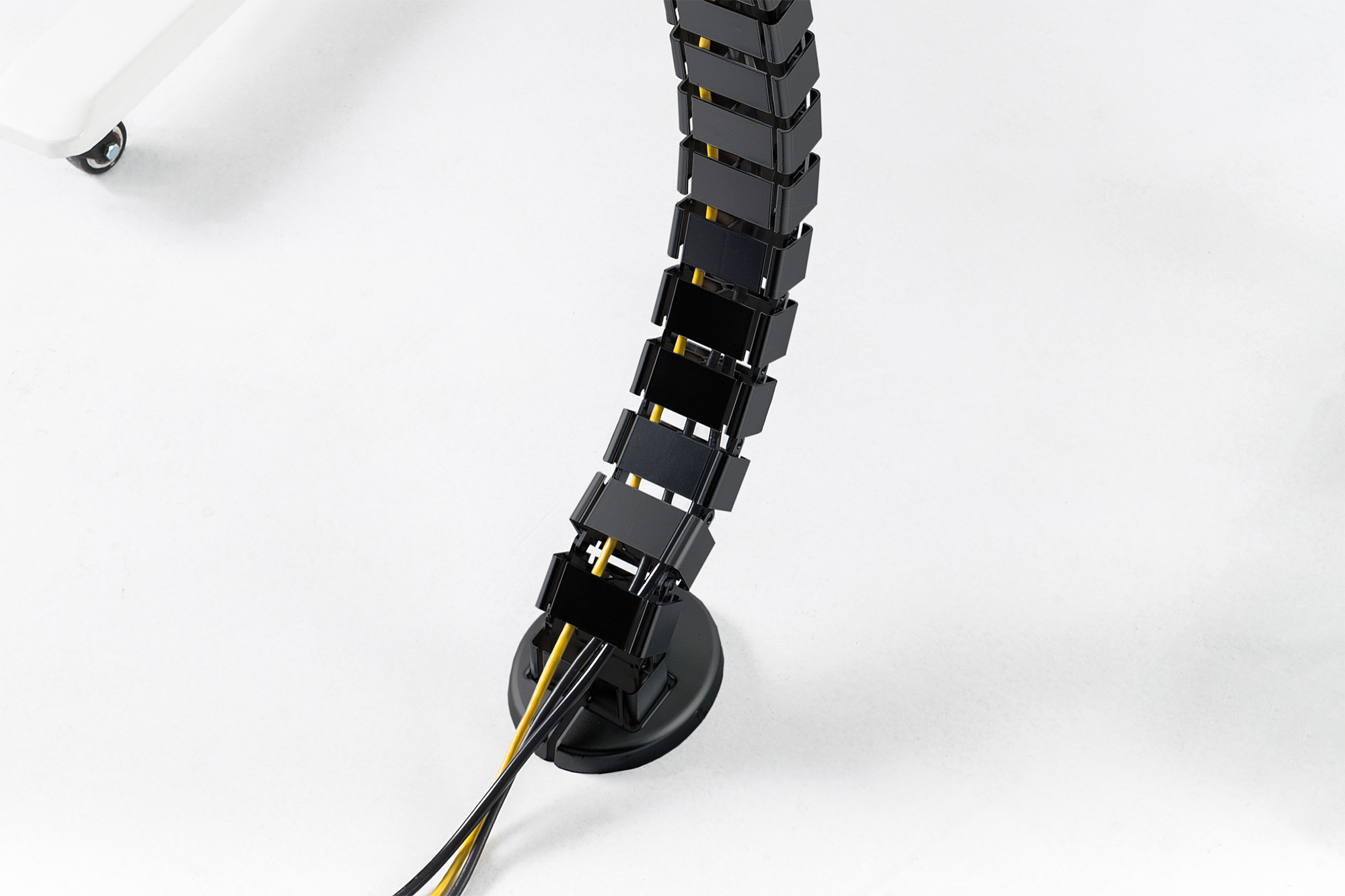 DIGITUS Flexible Kabelführung mit anpassbarer Länge