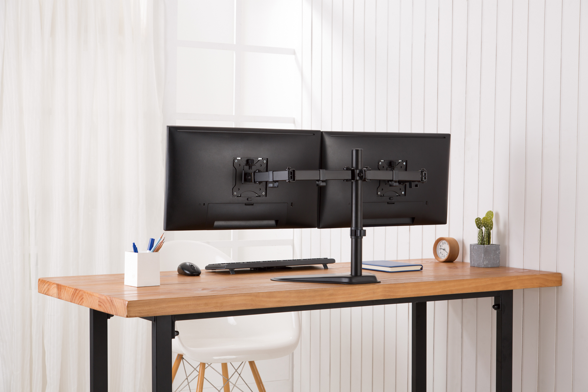 Monitor, Doppelmonitor, Schreibtisch-Setup, ergonomischer Arm, Arbeitsplatz