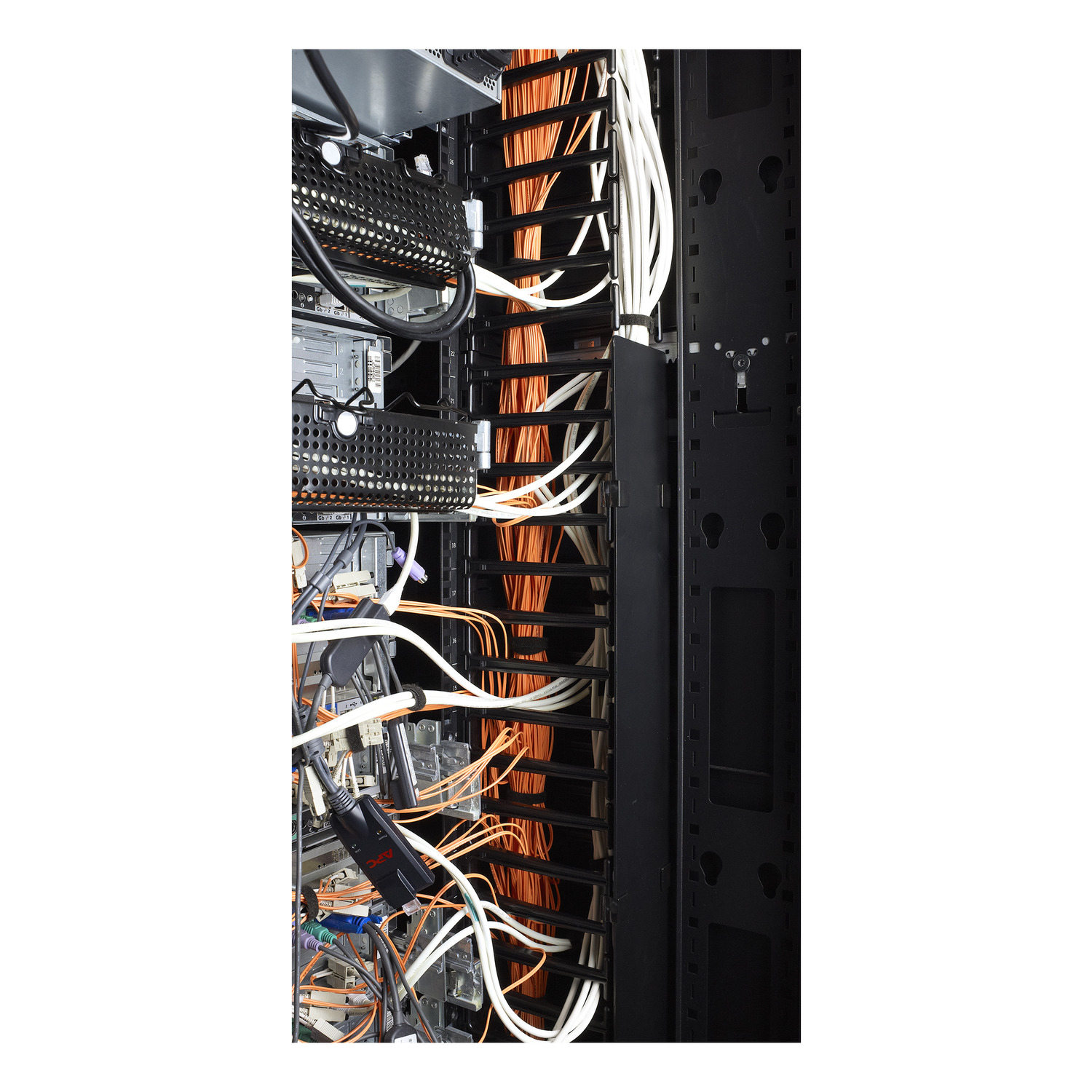 Serverrack, Netzwerkkabel, Kabelmanagement, Rackeinbau, Rechenzentrum