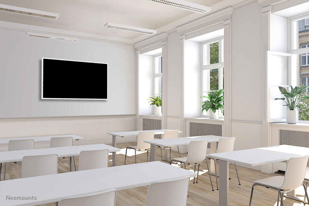 Lehrraum, Klassenzimmer, Tafel, Tische, Stühle