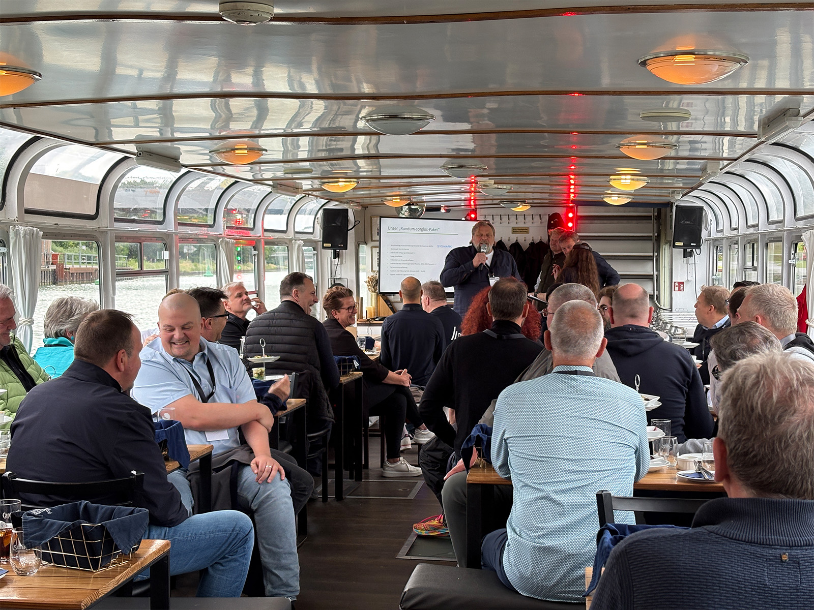 konferenz, präsentation, personen, boot, innenraum