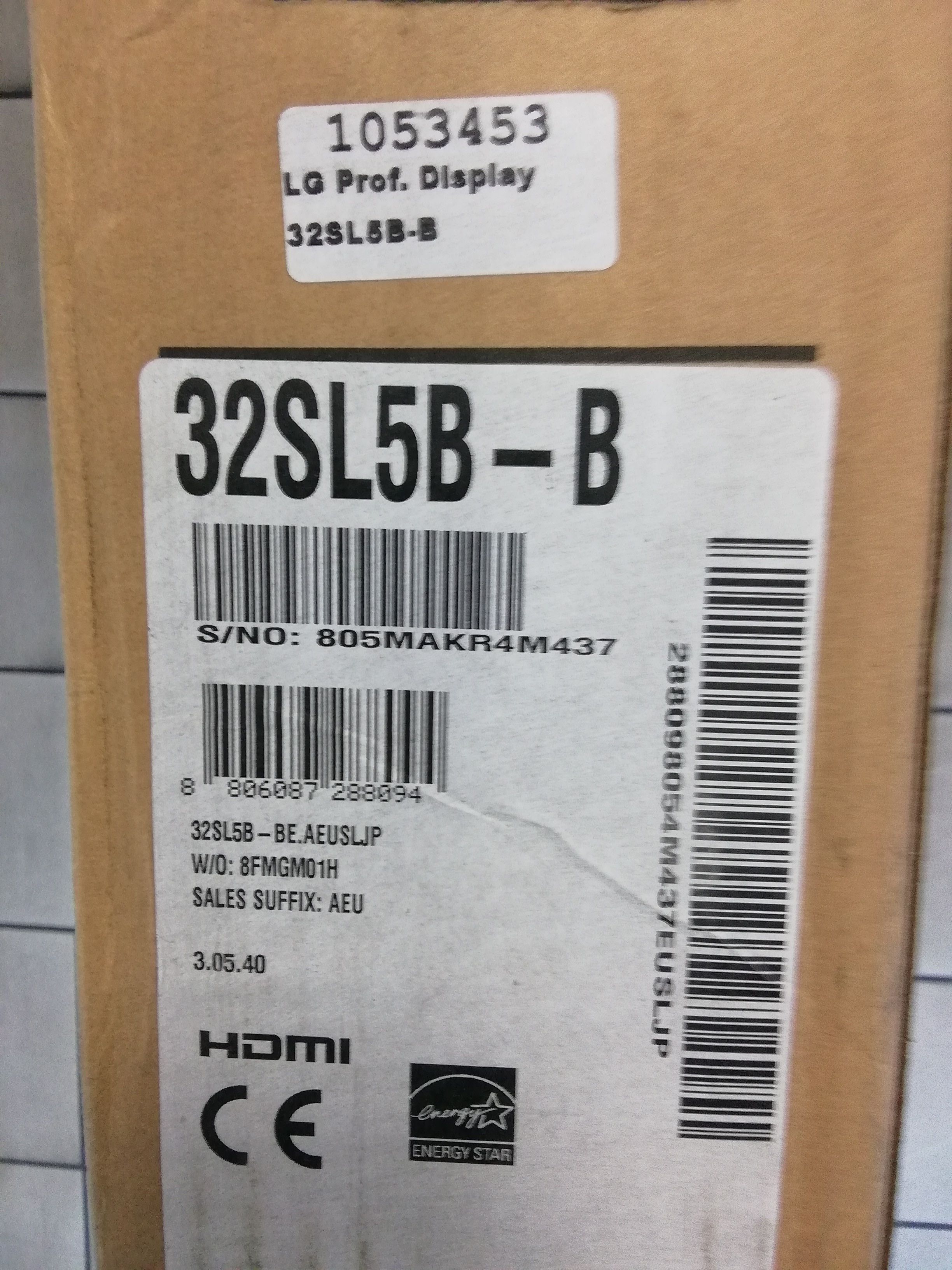 LG Prof. Display 32SL5B-B*