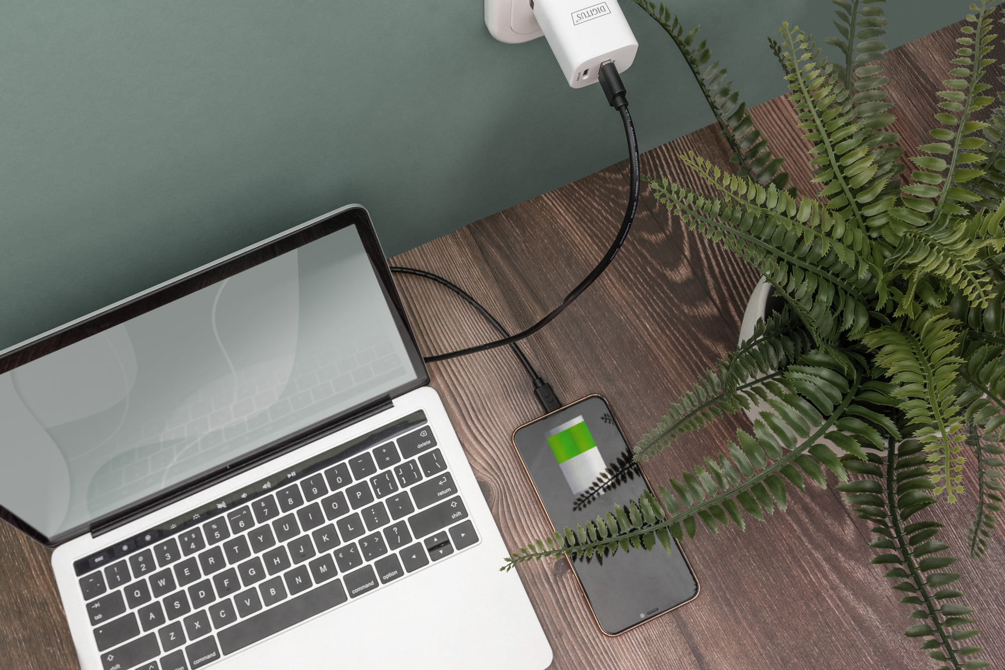 laptop, Ladegerät, Telefon, USB-C, Tisch