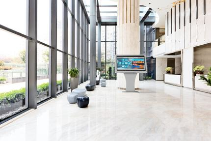 Peerless-AV Kiosk 43" Landscape KILH543-EUK Fußboden, Bodenbeläge, Drinnen, Innenarchitektur, Foyer