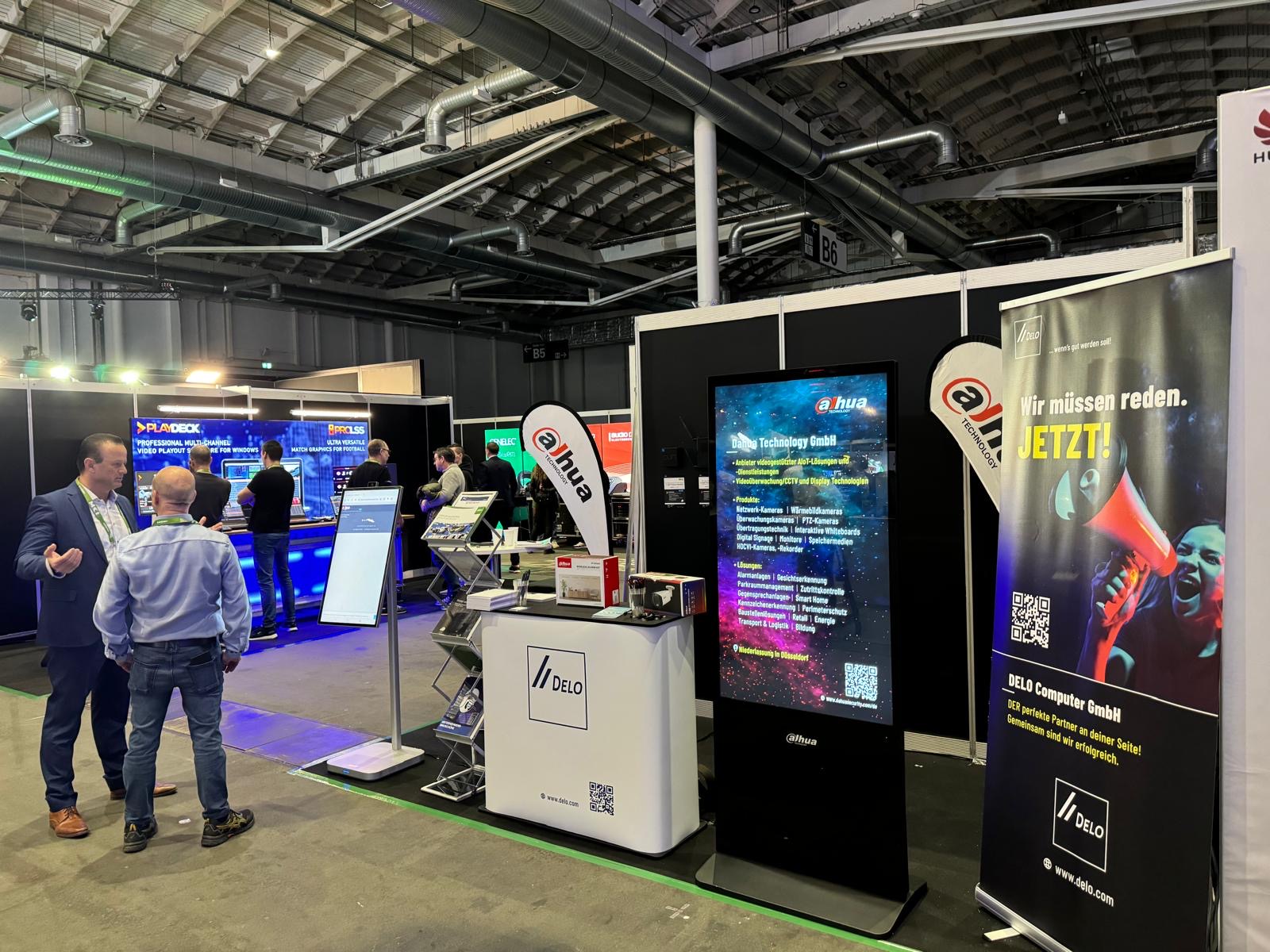 Drinnen, Person, Schuh, Erwachsener, Mann