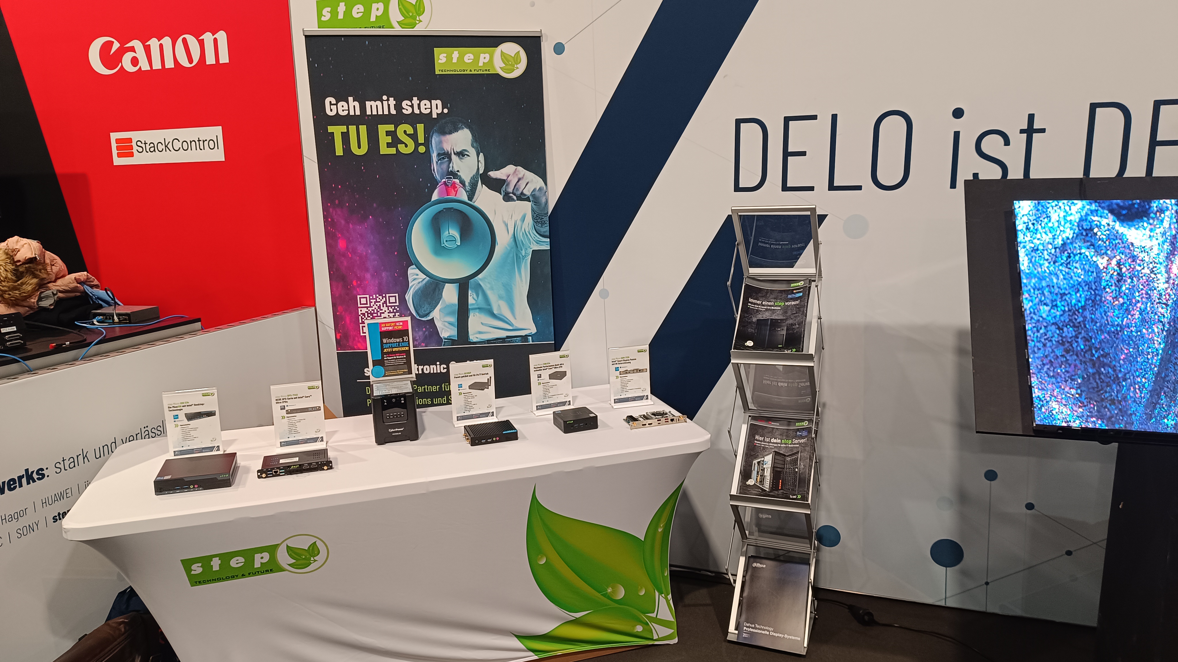 Bildschirm, Computer-Hardware, Computerausrüstung, Überwachen, Person