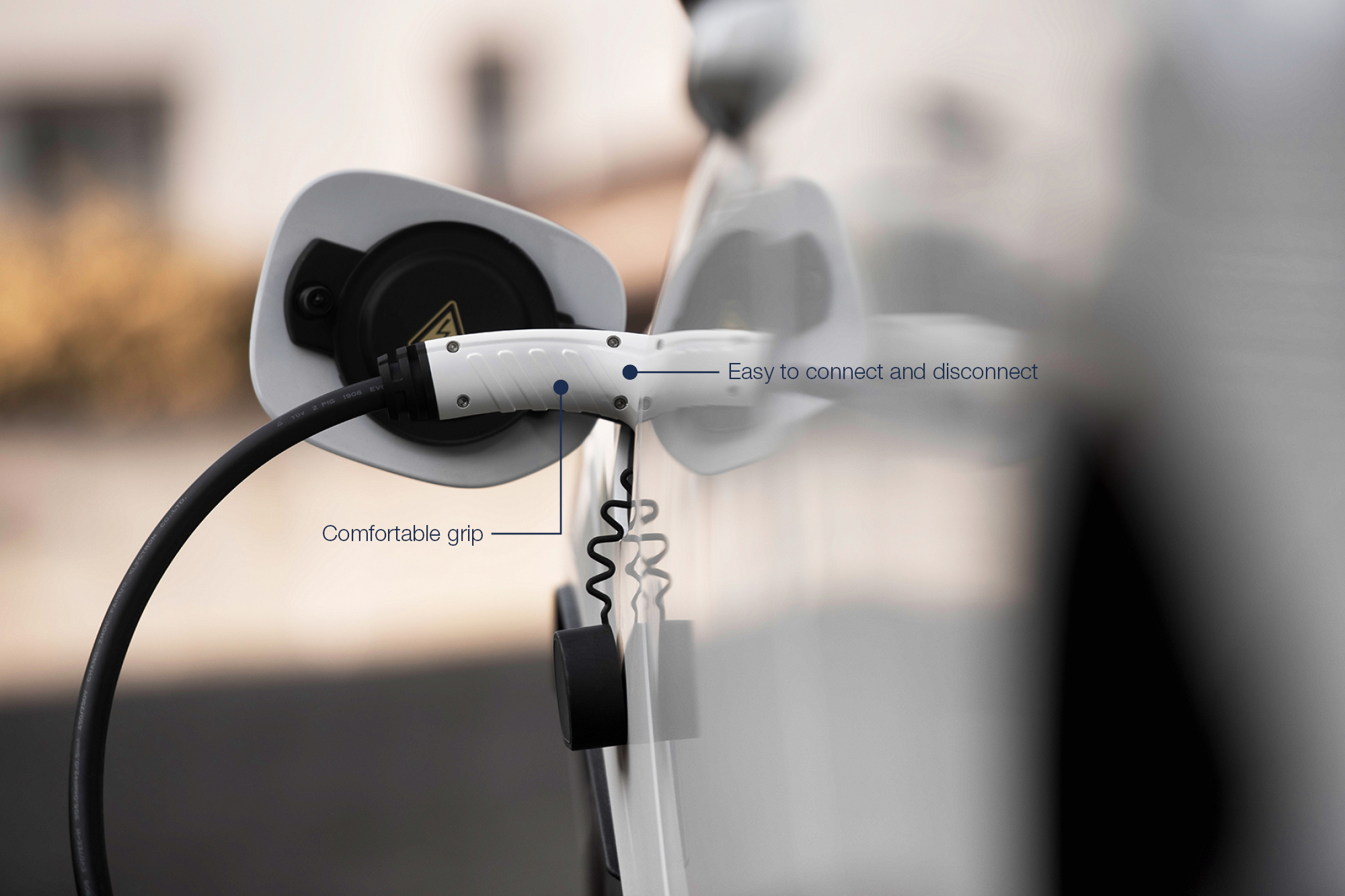 DIGITUS KFZ-Spiral-Ladekabel für Elektroautos & PHEV –10 m – Typ 2 – Mode 3 – 3-Phasig – 16 A – 11 kW – Schwarz