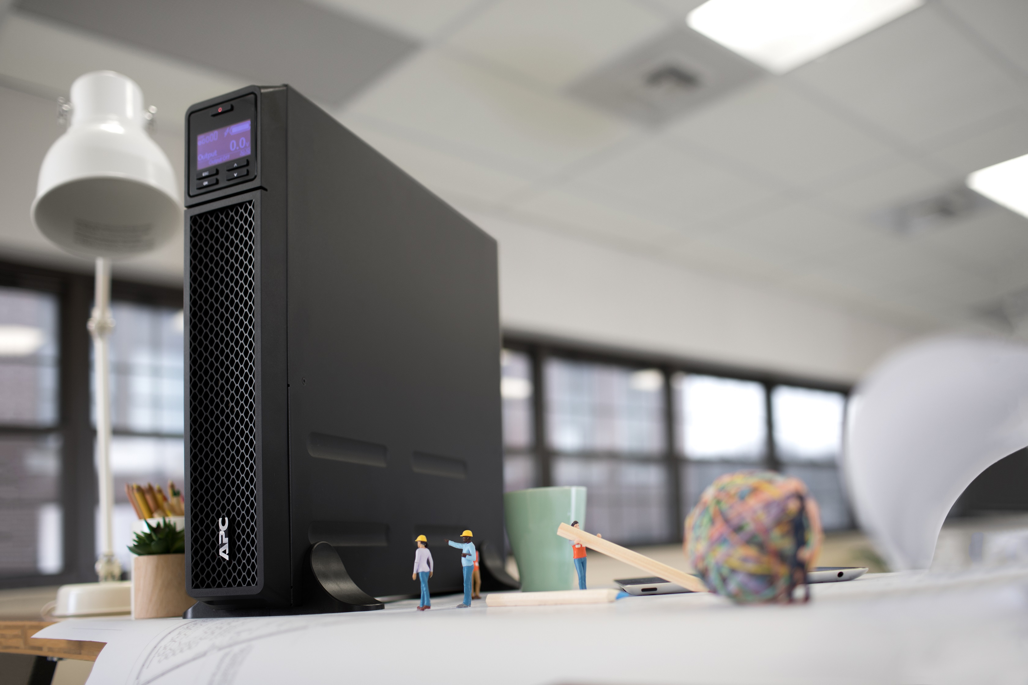 APC SRT2200XLI - Smart-UPS SRT 2200VA 230V