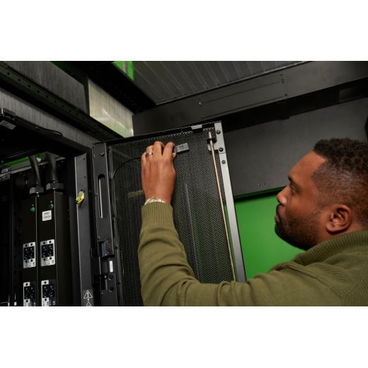 APC APDU1335T - NetShelter Rack PDU 10000 Temperature Sensor APC APDU1335T - NetShelter Rack PDU 10000 Temperature Sensor
