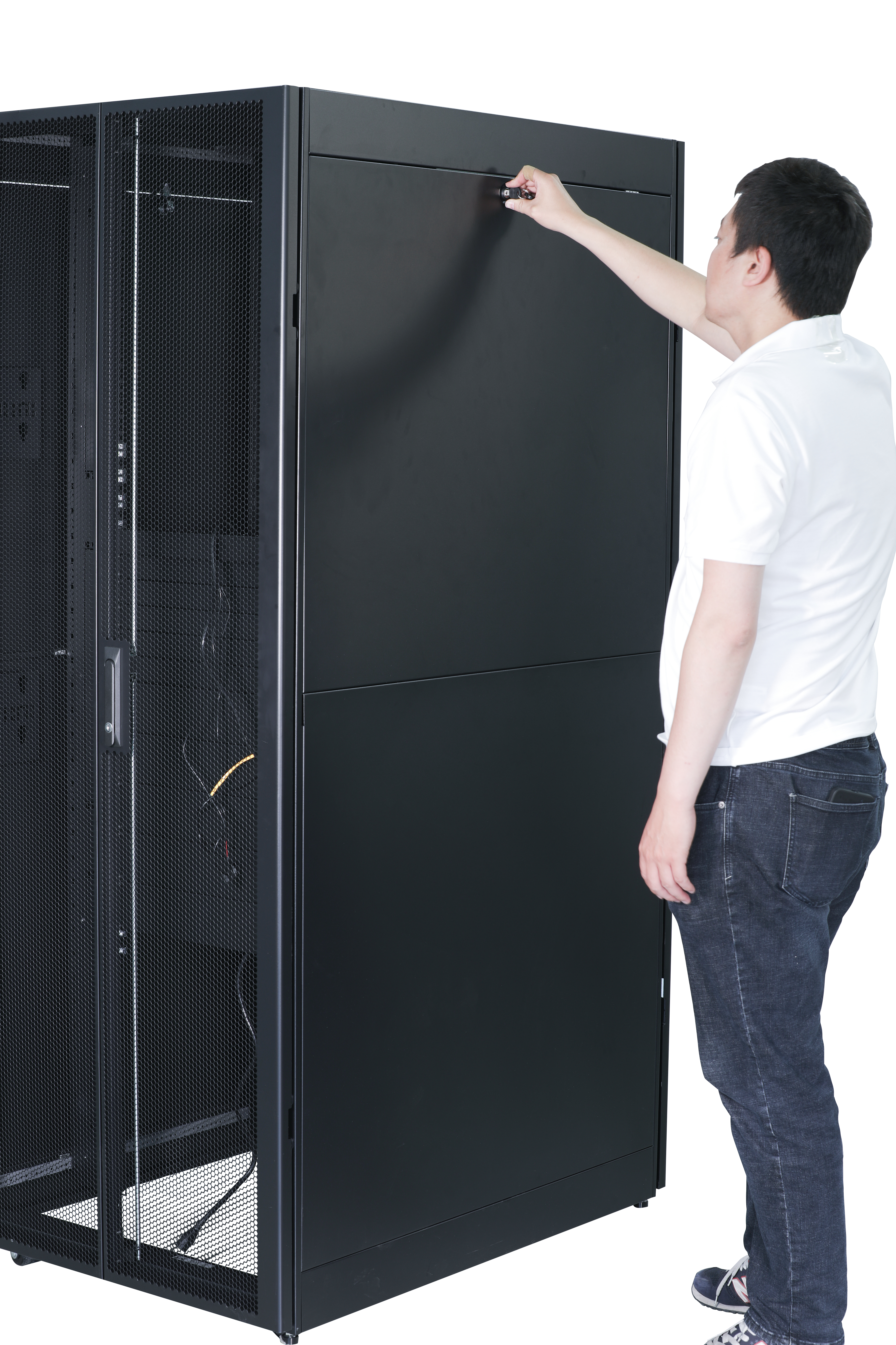 APC Easy Rack 600mm/42U/800mm with Roof, Side panel,castors,feet and 4 Brackets, No Bottom, black