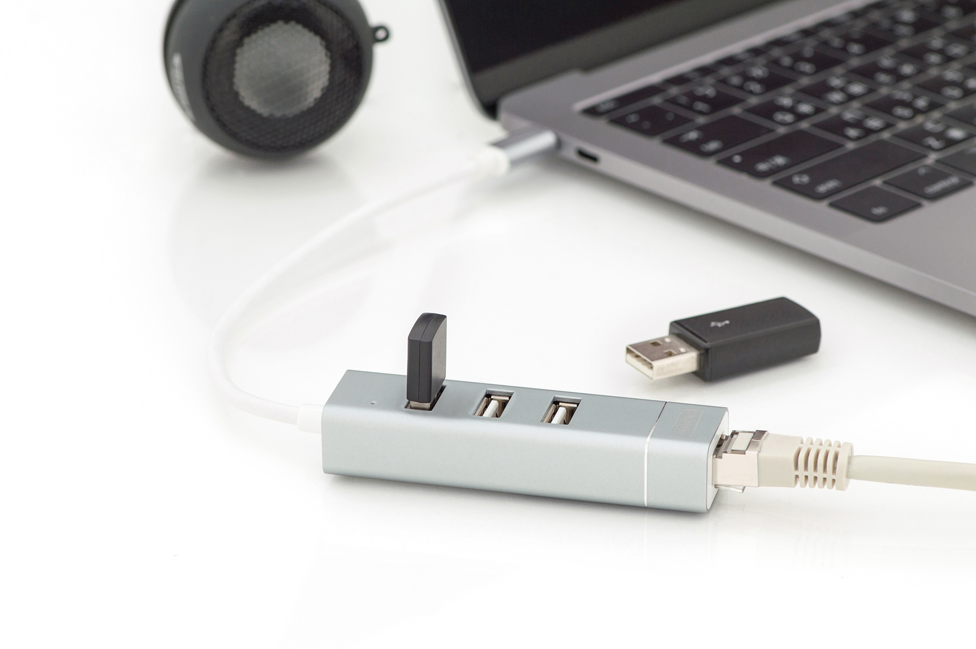DIGITUS DA-70253 USB Type-C™ 3-Port Hub + Fast Ethernet LAN-Adapter