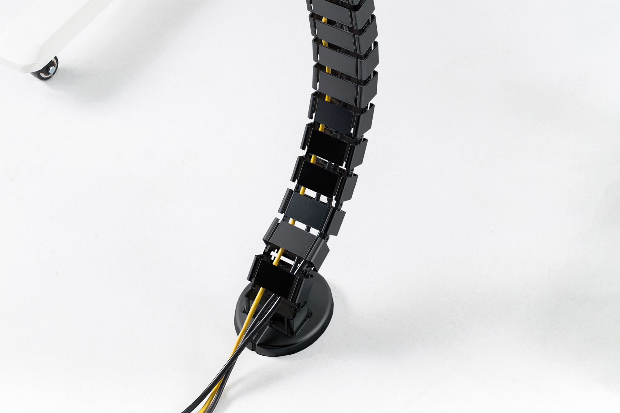 Stair String, Schwarze Blockreihen, Kabelmanagement, Kabel, Industrielle Skulptur