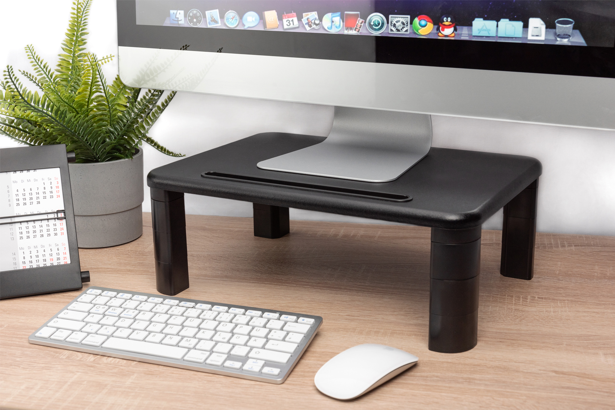 Monitorhalterung, Arbeitsplatz, Tastatur, Maus, Kalender
