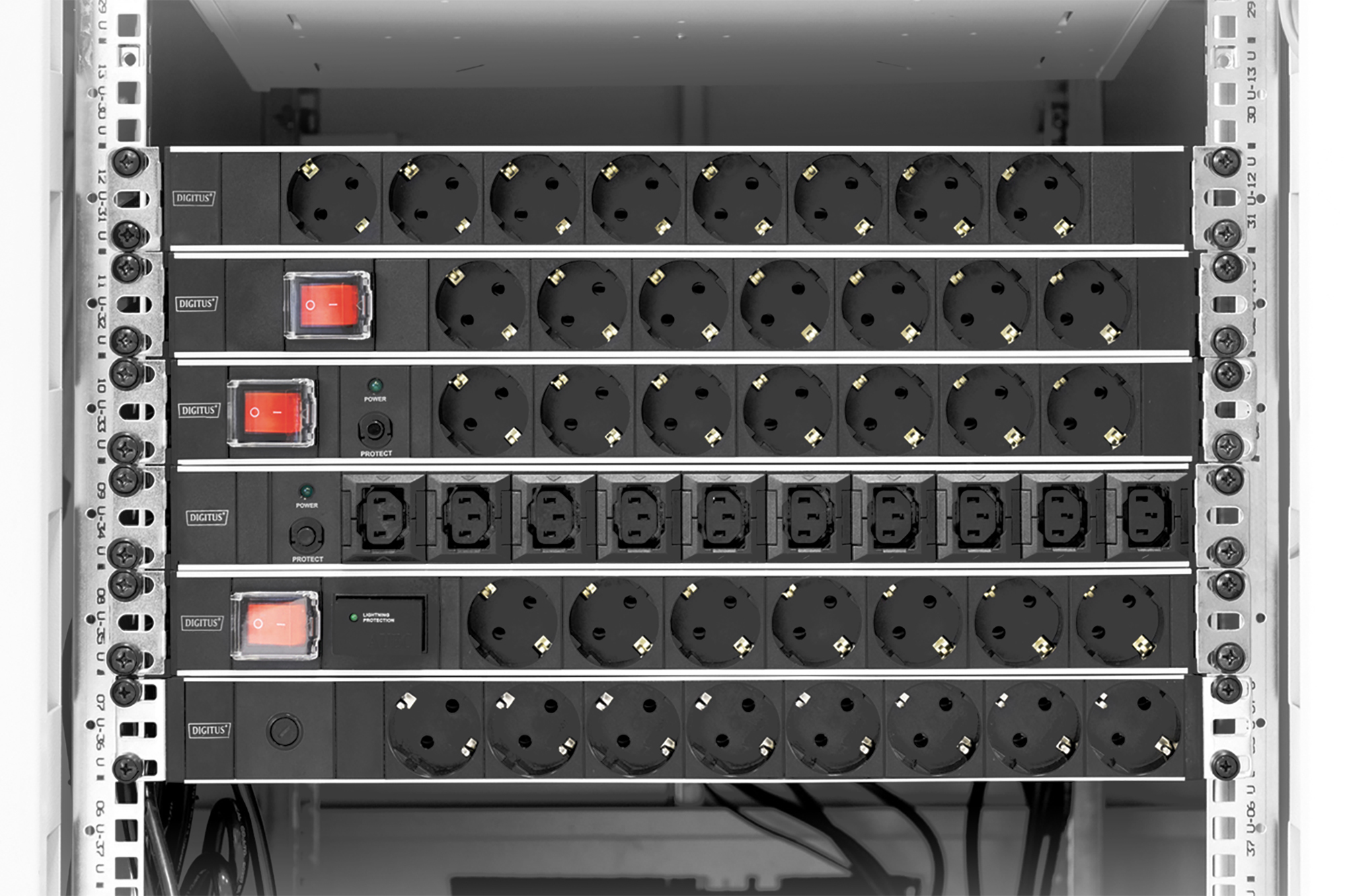Server rack, Power strip, EU Schuko sockets, Rackmount, Circuit breakers