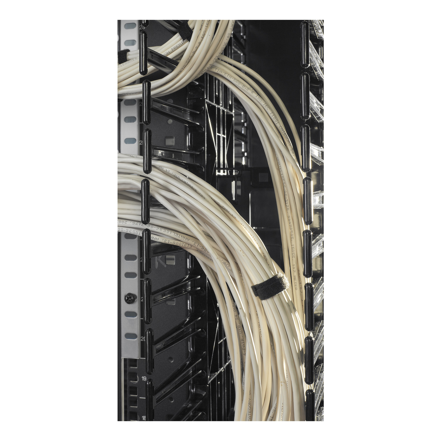 Netzwerkverkabelung, Serverrack, Kabelbündel, Datenkabel, Rackmount