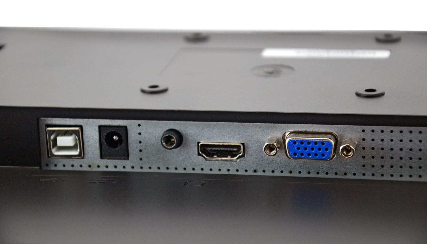 Computerbildschirm, HDMI-Anschluss, VGA-Anschluss, USB-Anschluss, Kopfhöreranschluss