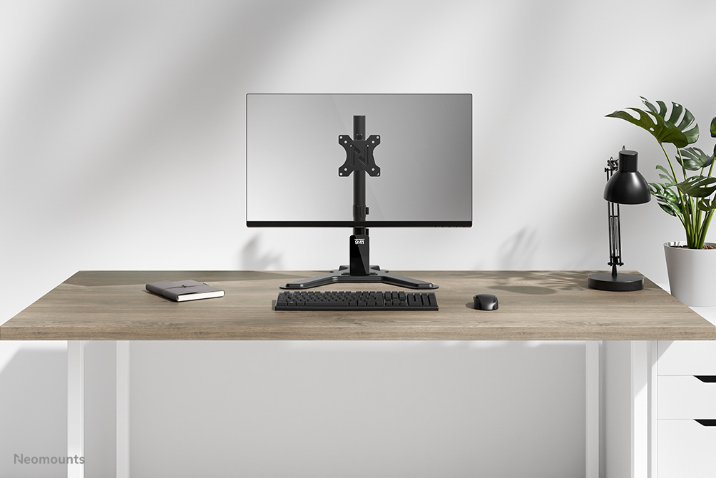 monitor, desk, computer, keyboard, mouse