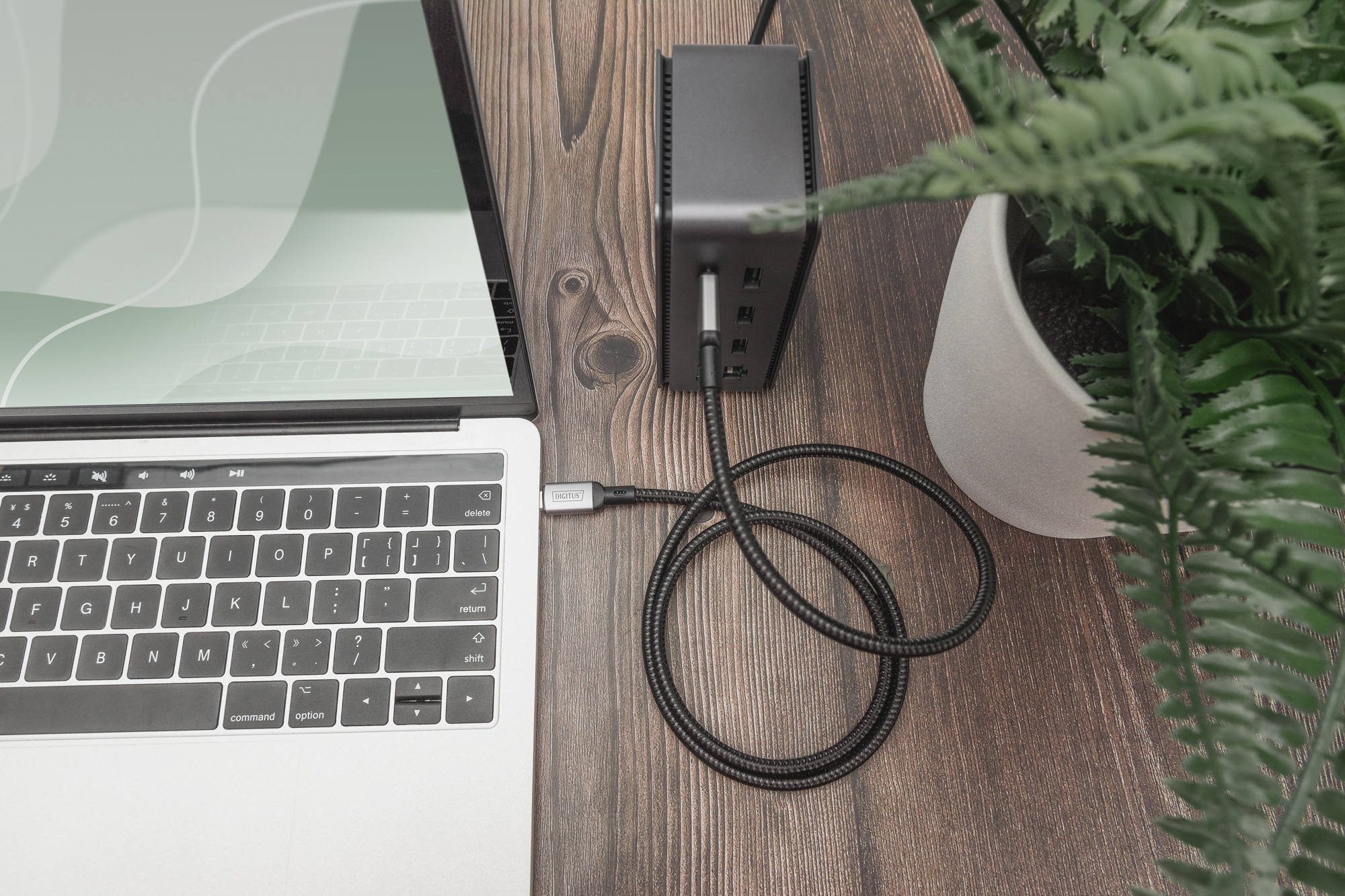 laptop, laptop-tastatur, usb-hub, dock, netzanschluss