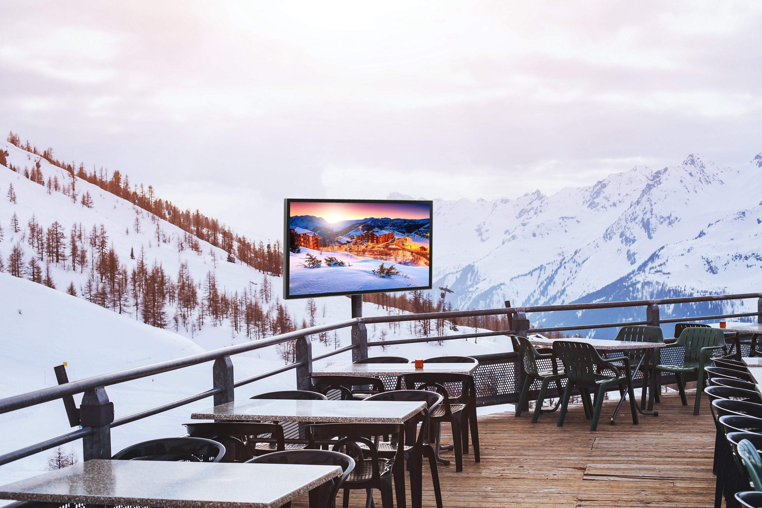 outdoores cafe, Bergblick, Schneelandschaft, Fernsehbildschirm, Terrassenbestuhlung