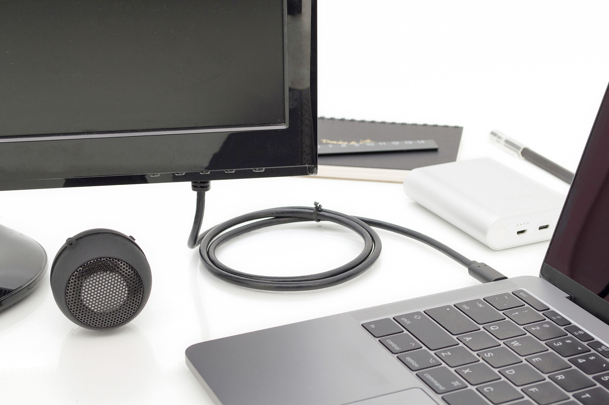 DIGITUS USB Type-C Adapterkabel, Type-C auf DVI St/St, 2.0m