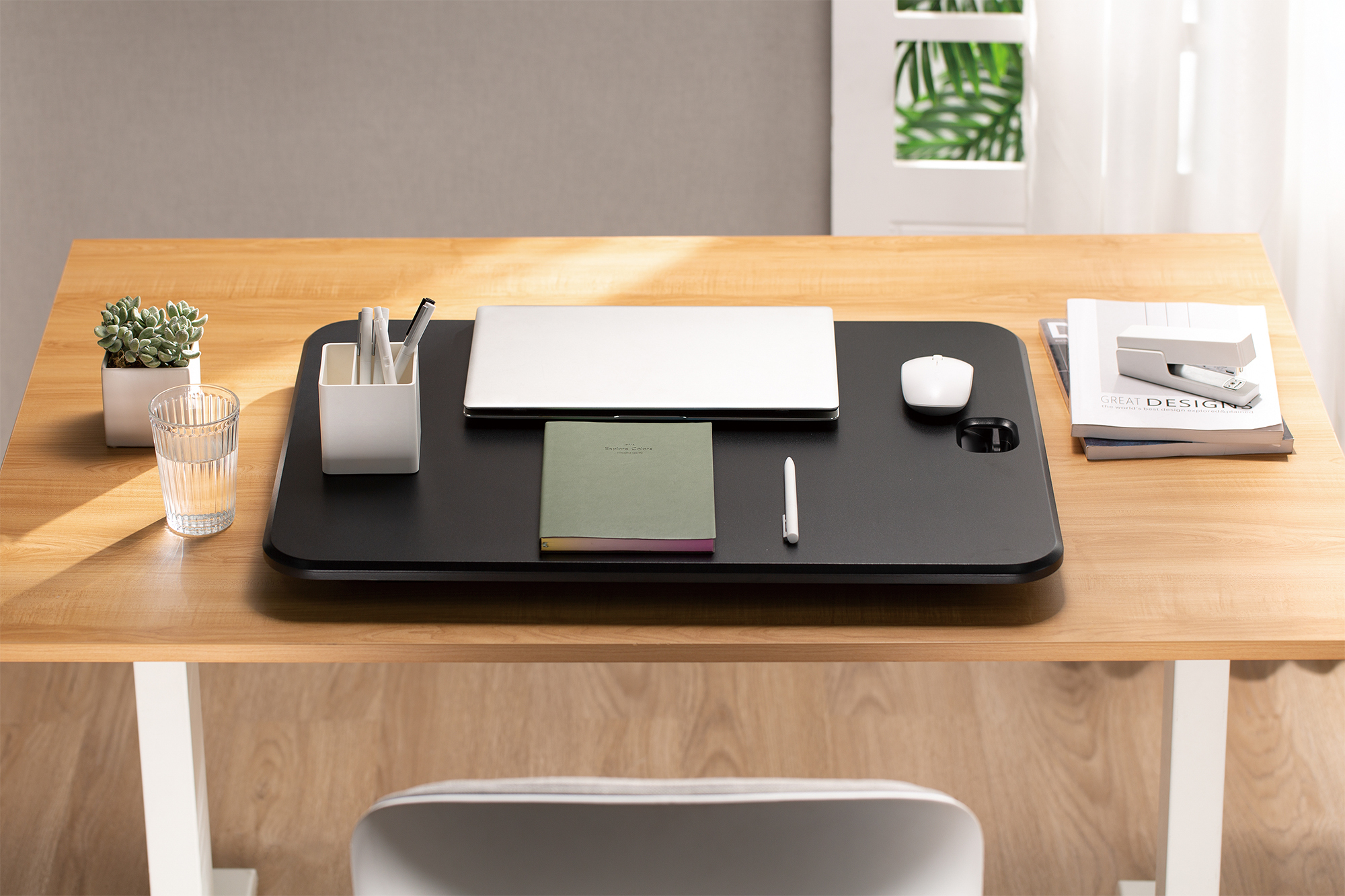 DIGITUS DA-90445 Ergonomischer Steh-/Sitz Schreibtischaufsatz