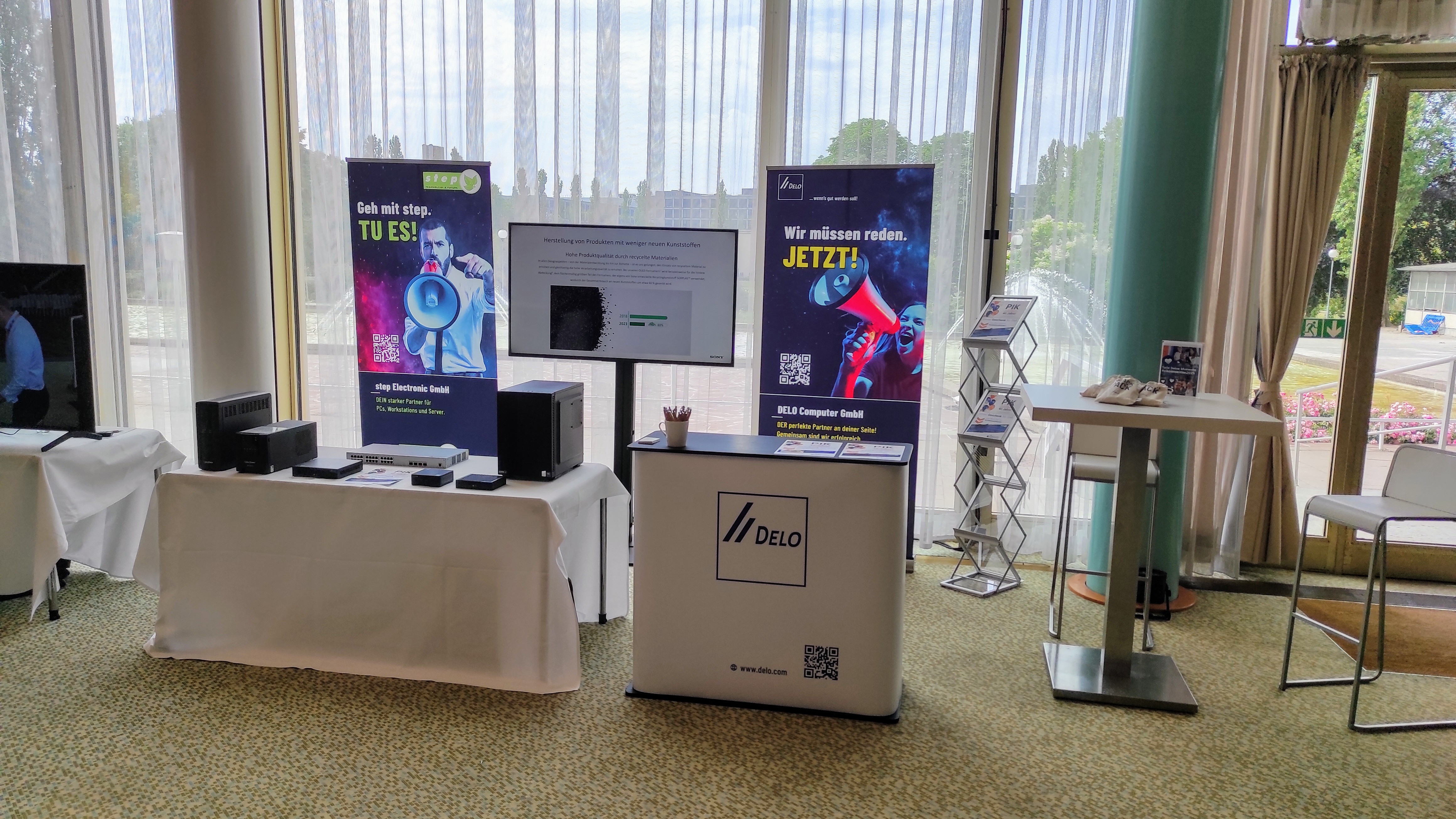 Tabelle, Stuhl, Sprecher, Schreibtisch, Person