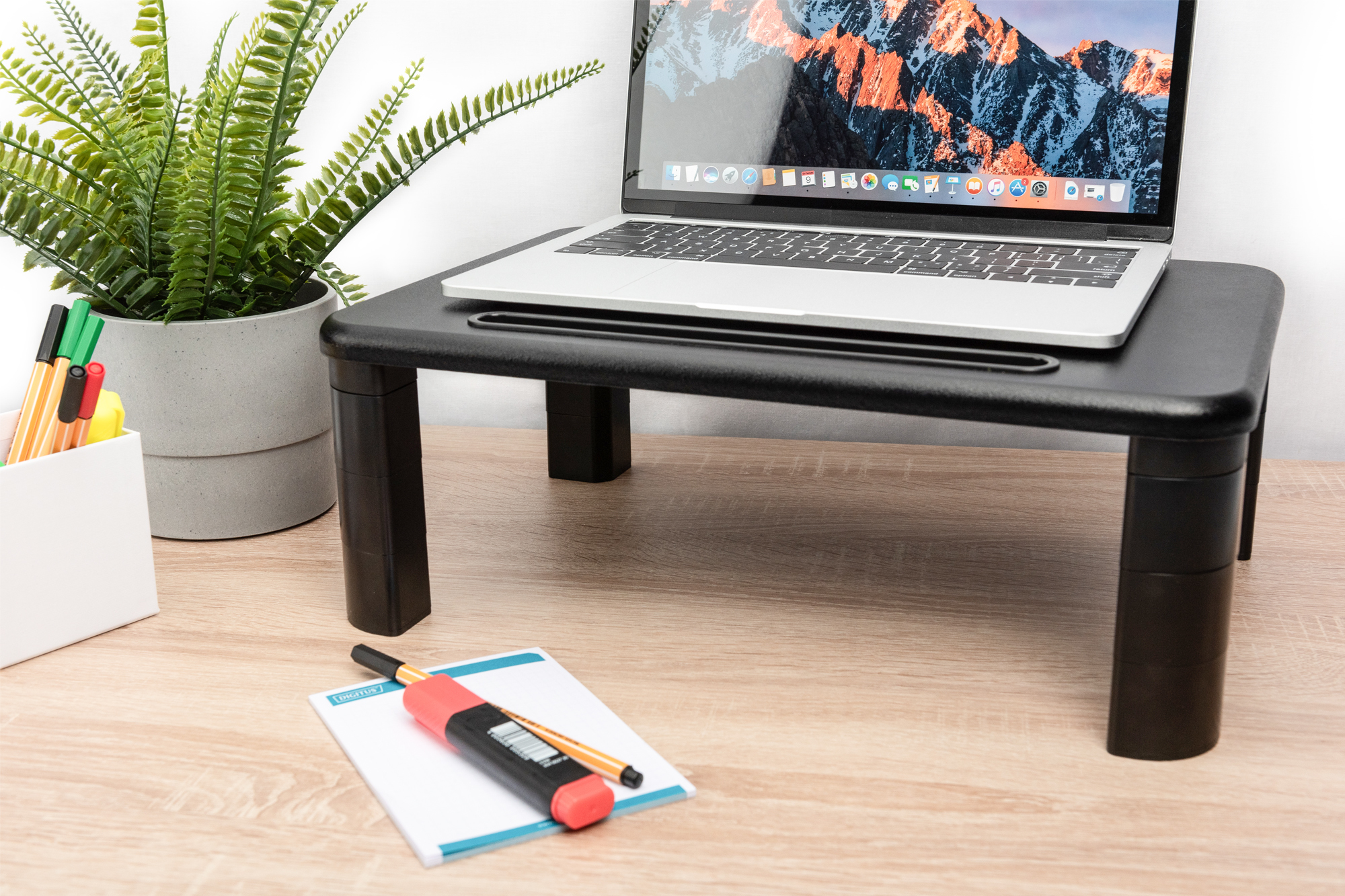 laptop stand, Laptopständer, pflanzenTopf, Holzschreibtisch, Schreibwaren