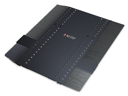 APC AR3140 - NetShelter SX 42U 750mm Wide x 1070mm Deep Networking Enclosure mit Sides Black