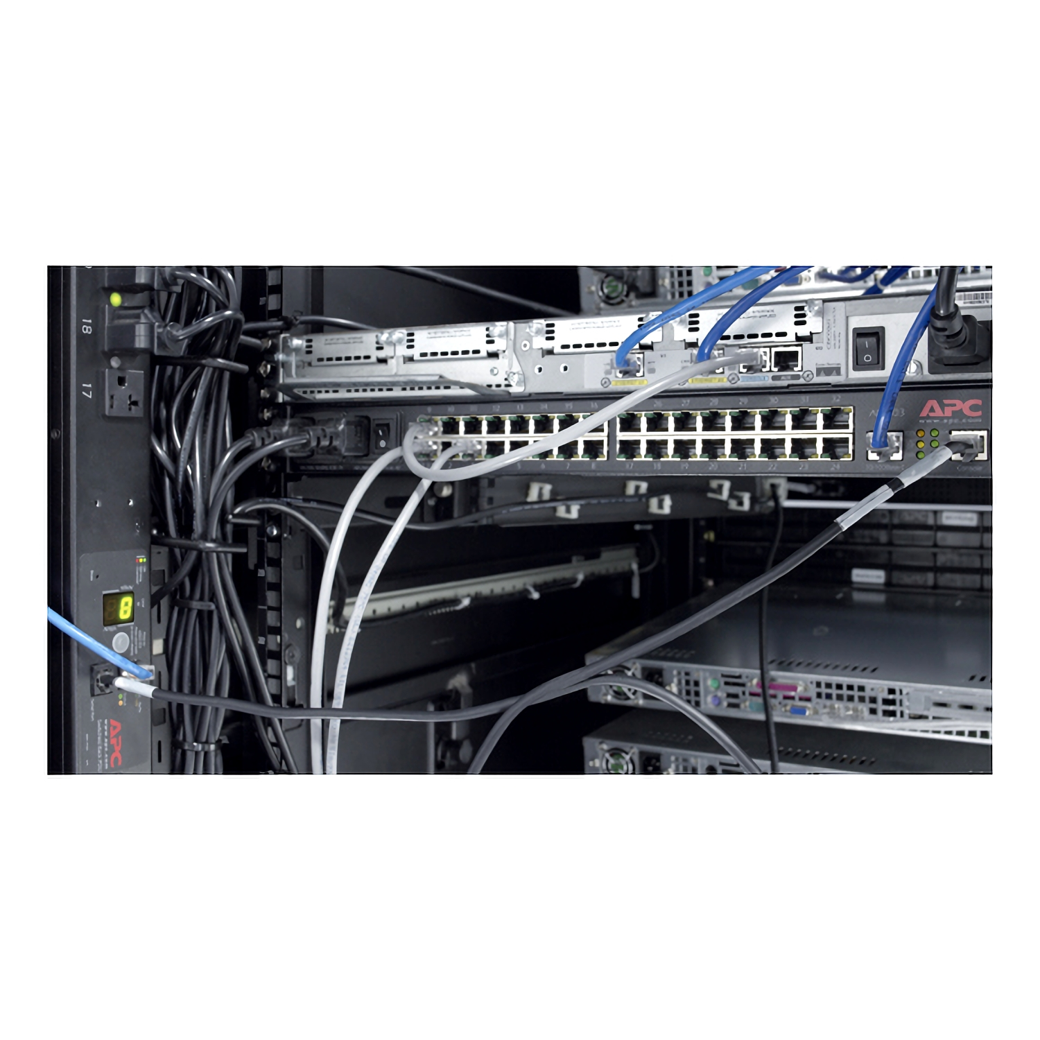 Serverrack, Netzwerk-Switch, Ethernet-Kabel, Rechenzentrum, APC