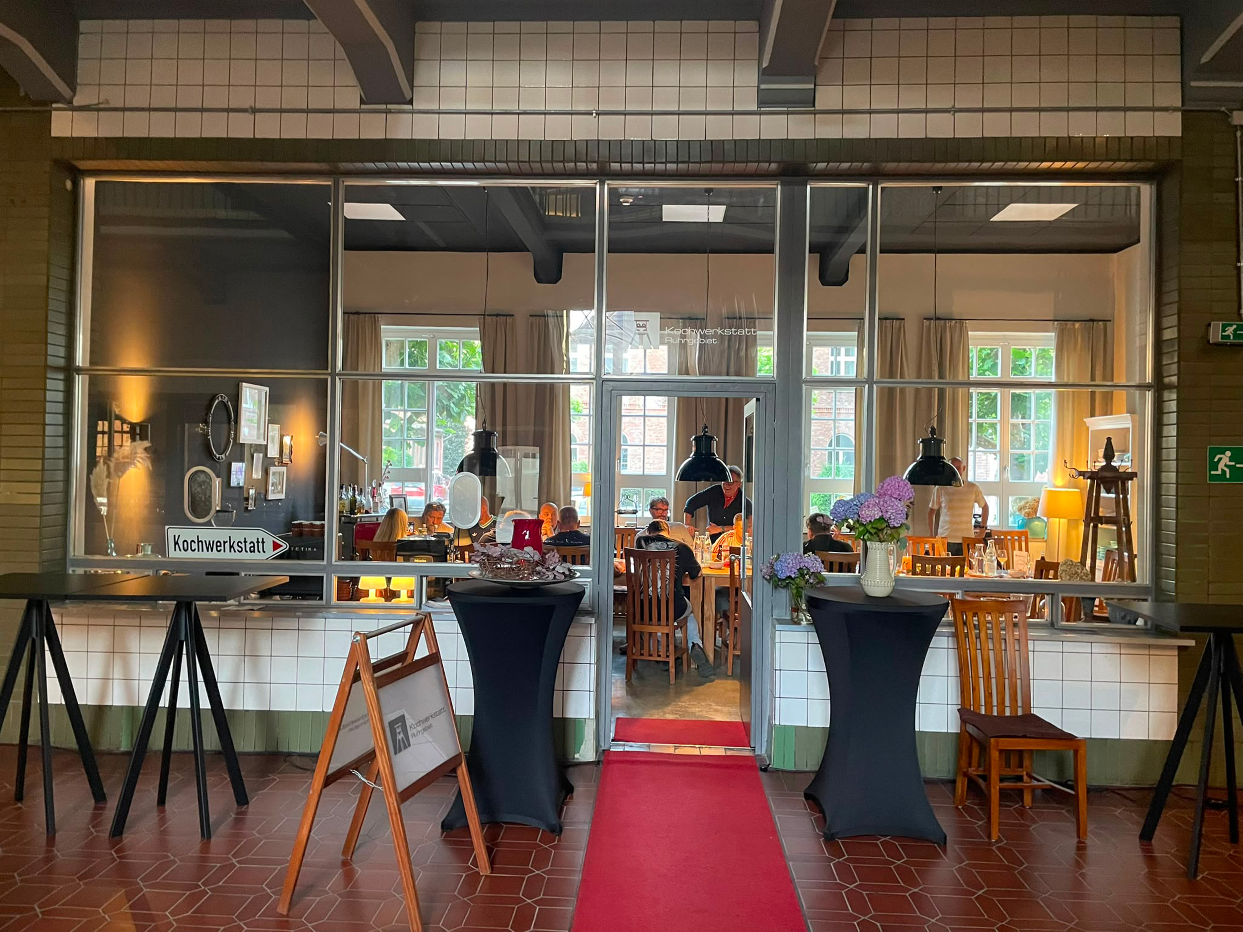 restaurant, dining, interior, event, hydrangea