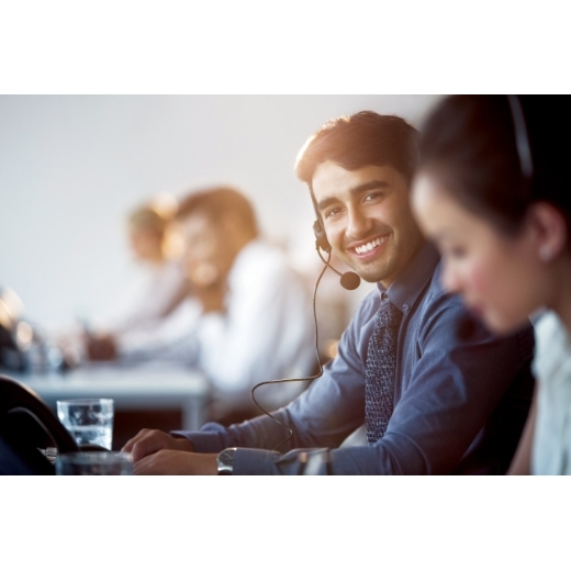 Callcenter, Headset, Büroarbeitsplatz, Kundenservice, Teamarbeit