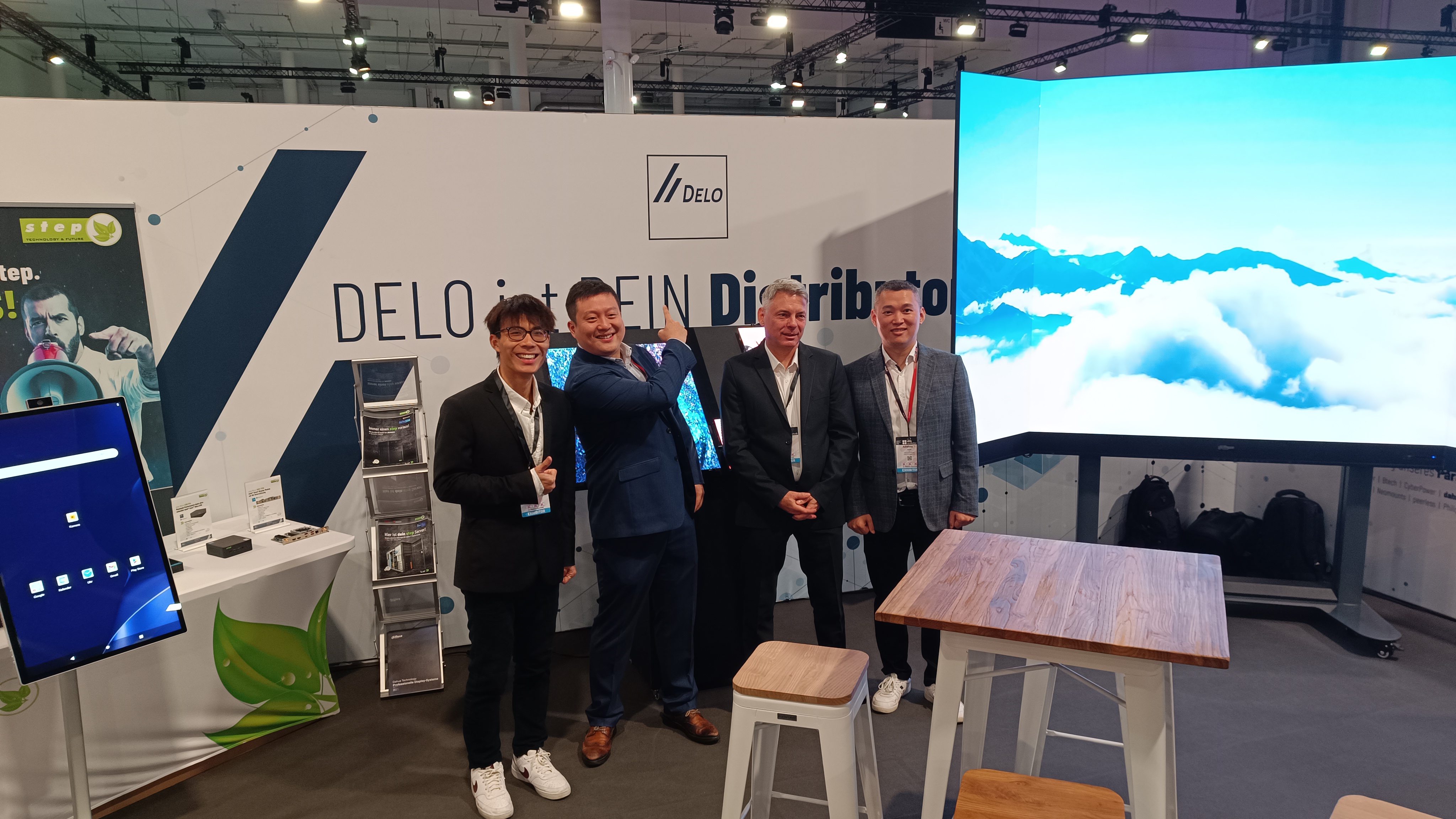 Gruppenfoto, Person, Tabelle, Erwachsener, Mann