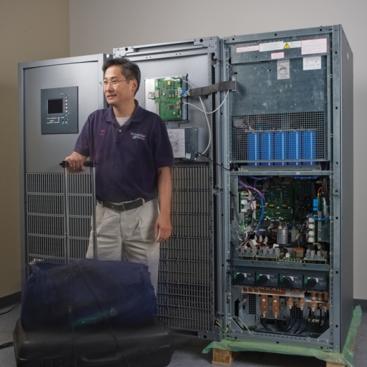 APC Start-UP Service for (1) Galaxy 7000 201 to 300kva UPS Hardware, Erwachsener, Männlich, Mann, Person