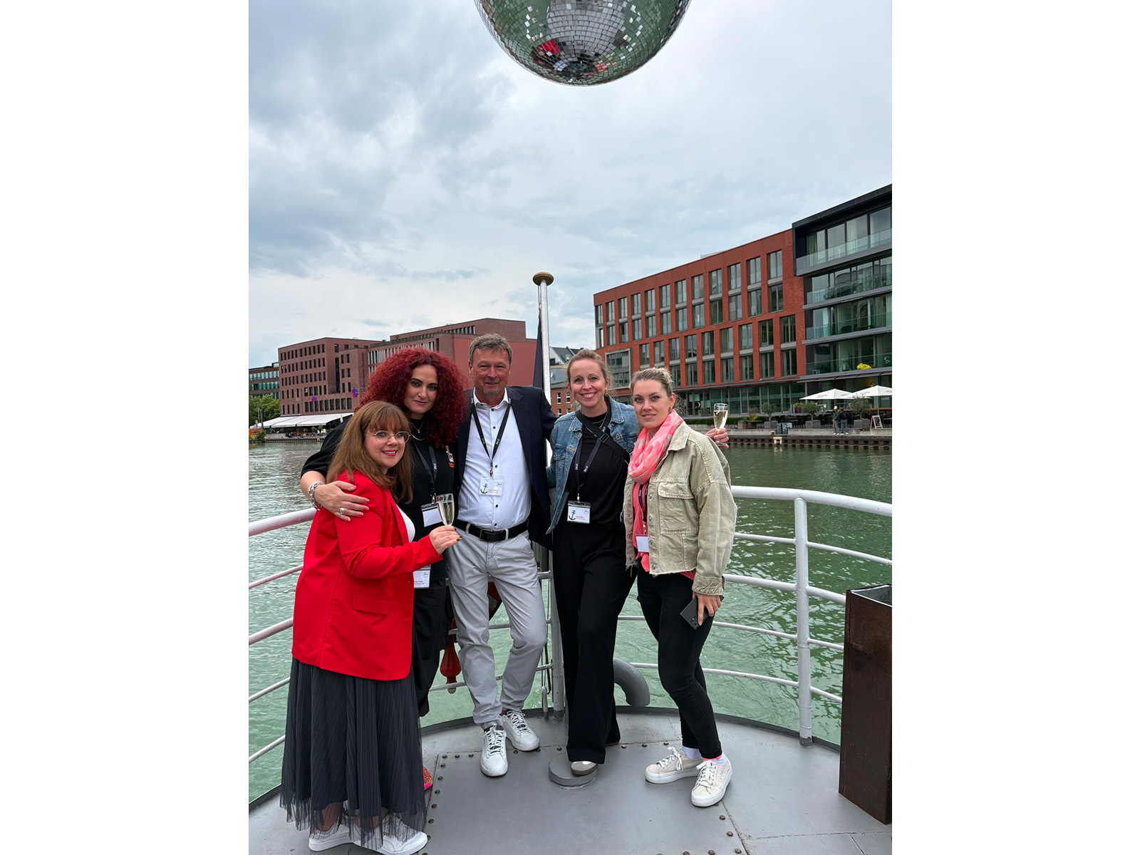 Gruppe, Menschen, Boot, Ufer, Getränk