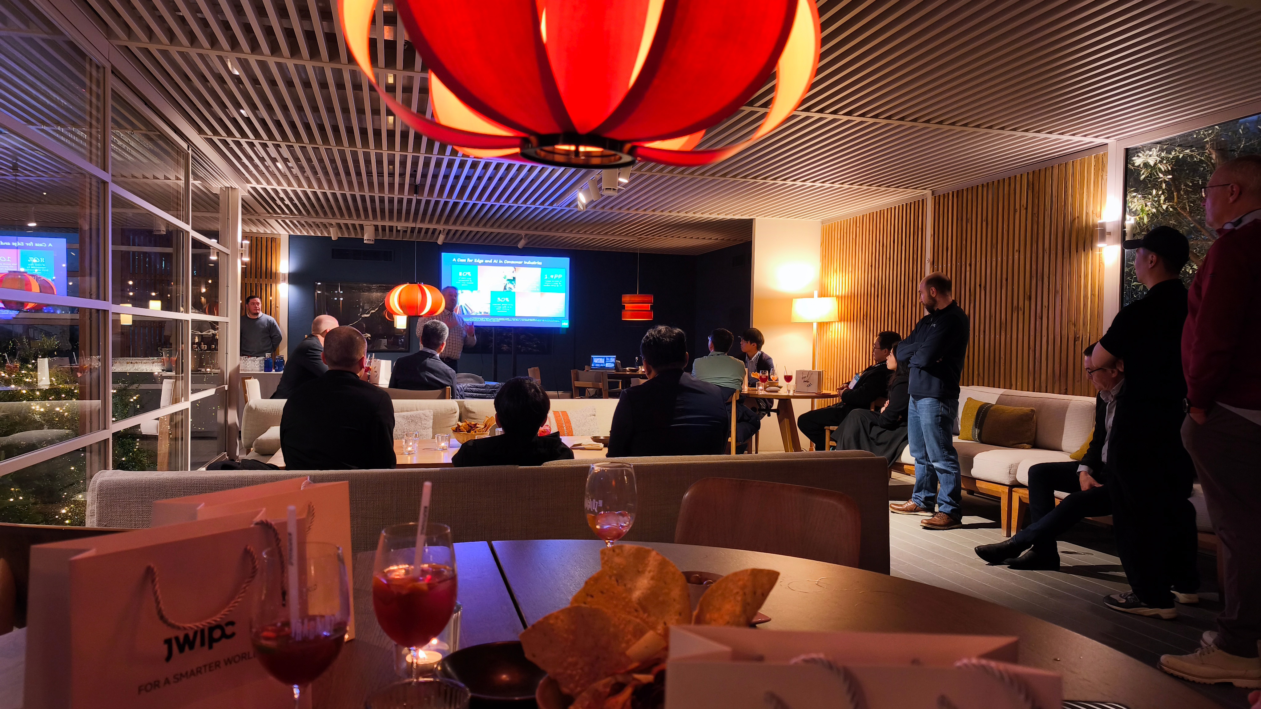 Restaurant, Innenarchitektur, Bildschirm, Cafeteria, Überwachen