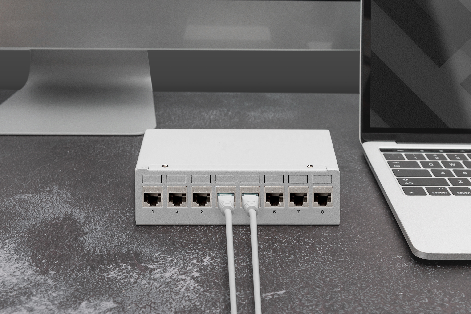 DIGITUS DN-93615-8 CAT 6A Keystone Modul, geschirmt, werkzeugfreier Montageanschluss - 8 Stk. DIGITUS DN-93615-8 CAT 6A Keystone Modul, geschirmt, werkzeugfreier Montageanschluss - 8 Stk.