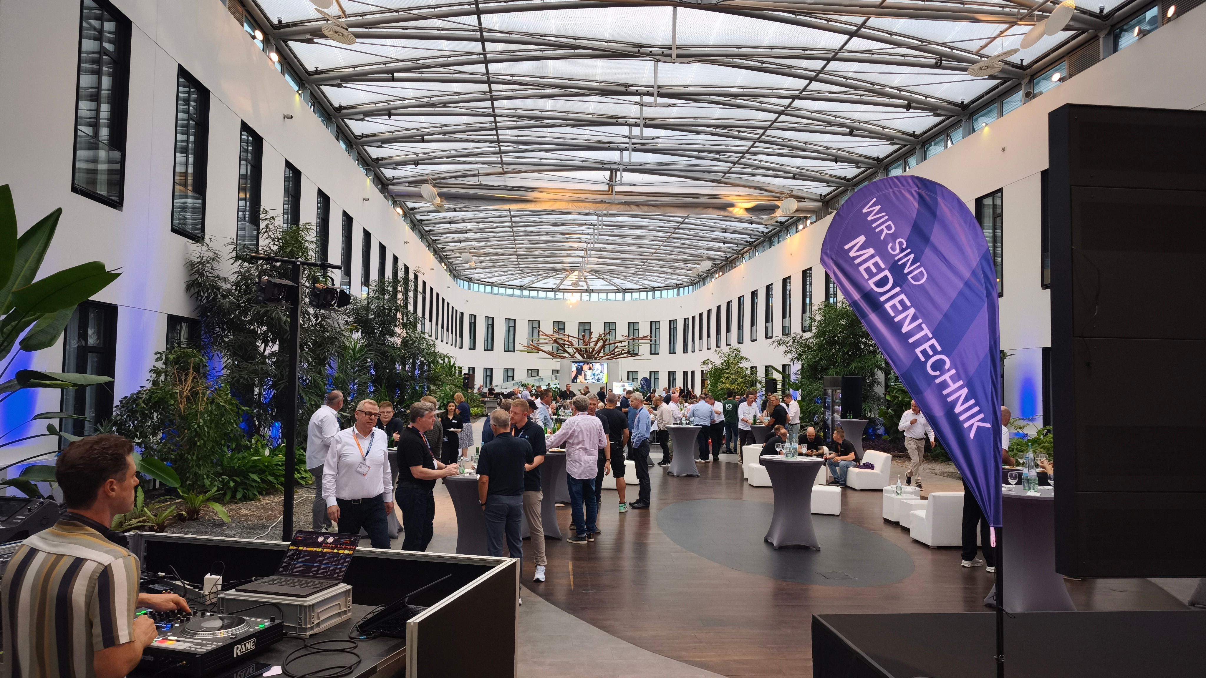 Veranstaltung, Konferenzraum, Innenhof, Banner, Menschen