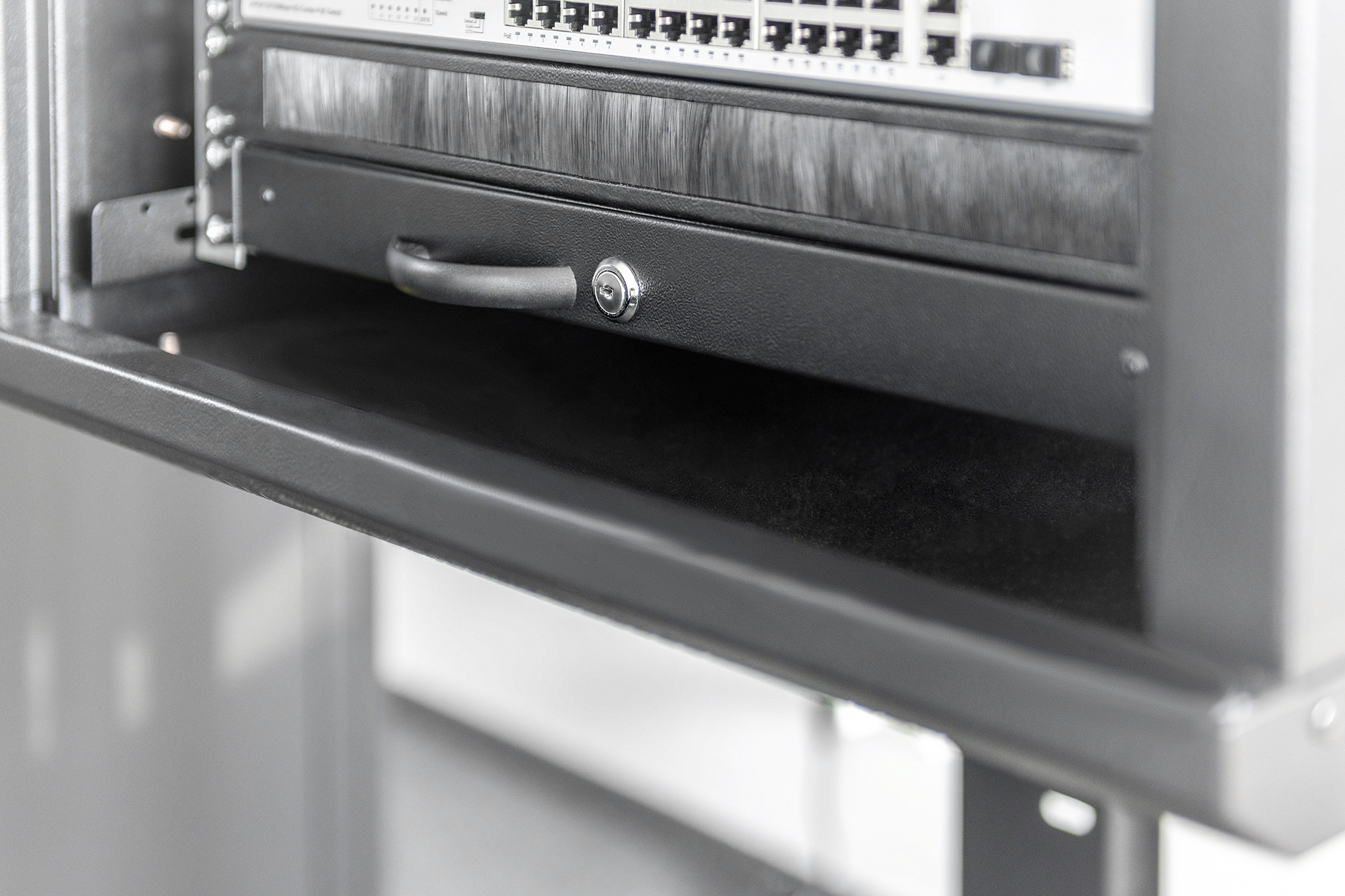 Serverrack, Netzwerk-Schrank, Schublade, Schloss, Metall
