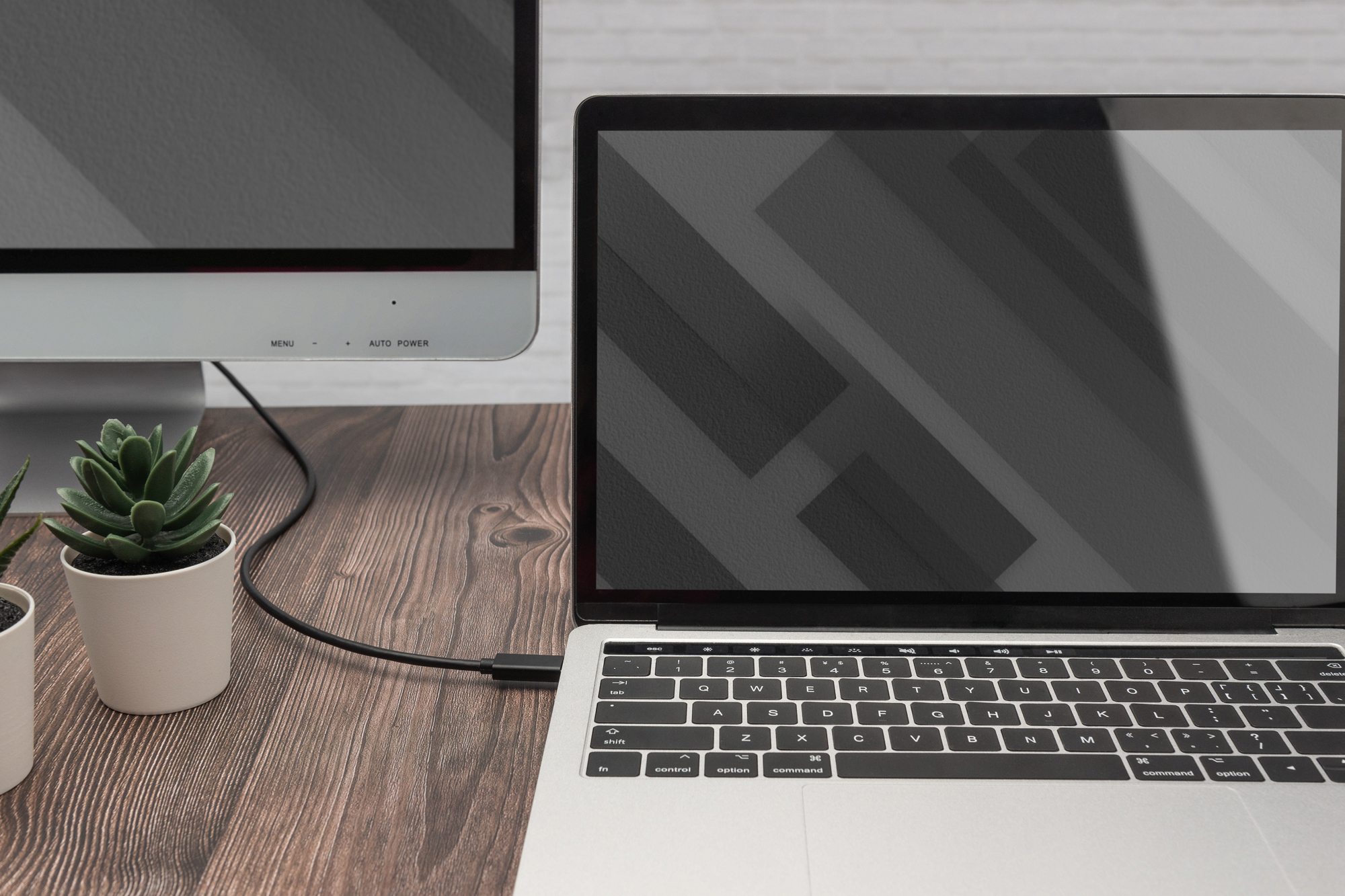Laptop, Laptop screen, USB-C, Tastatur, Schreibtisch-Setup